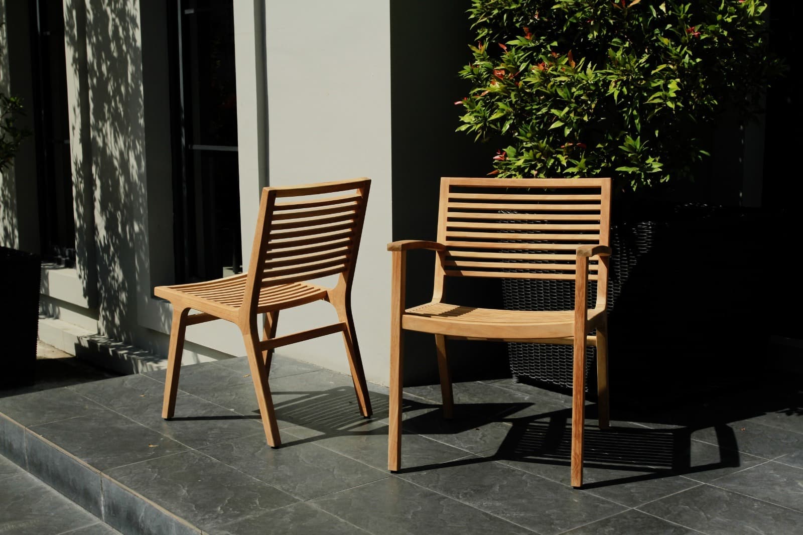 Bern Teak collection